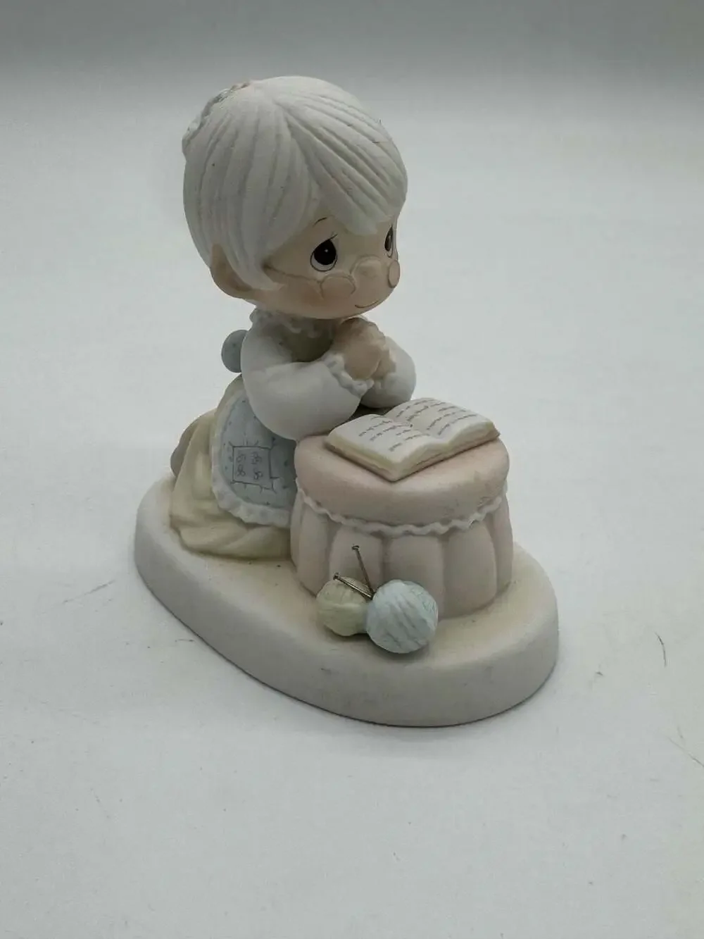 Precious Moments Grandma's Prayer Figurine PM-861